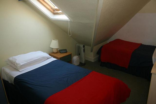 The Knoll Guesthouse Newport  Room photo